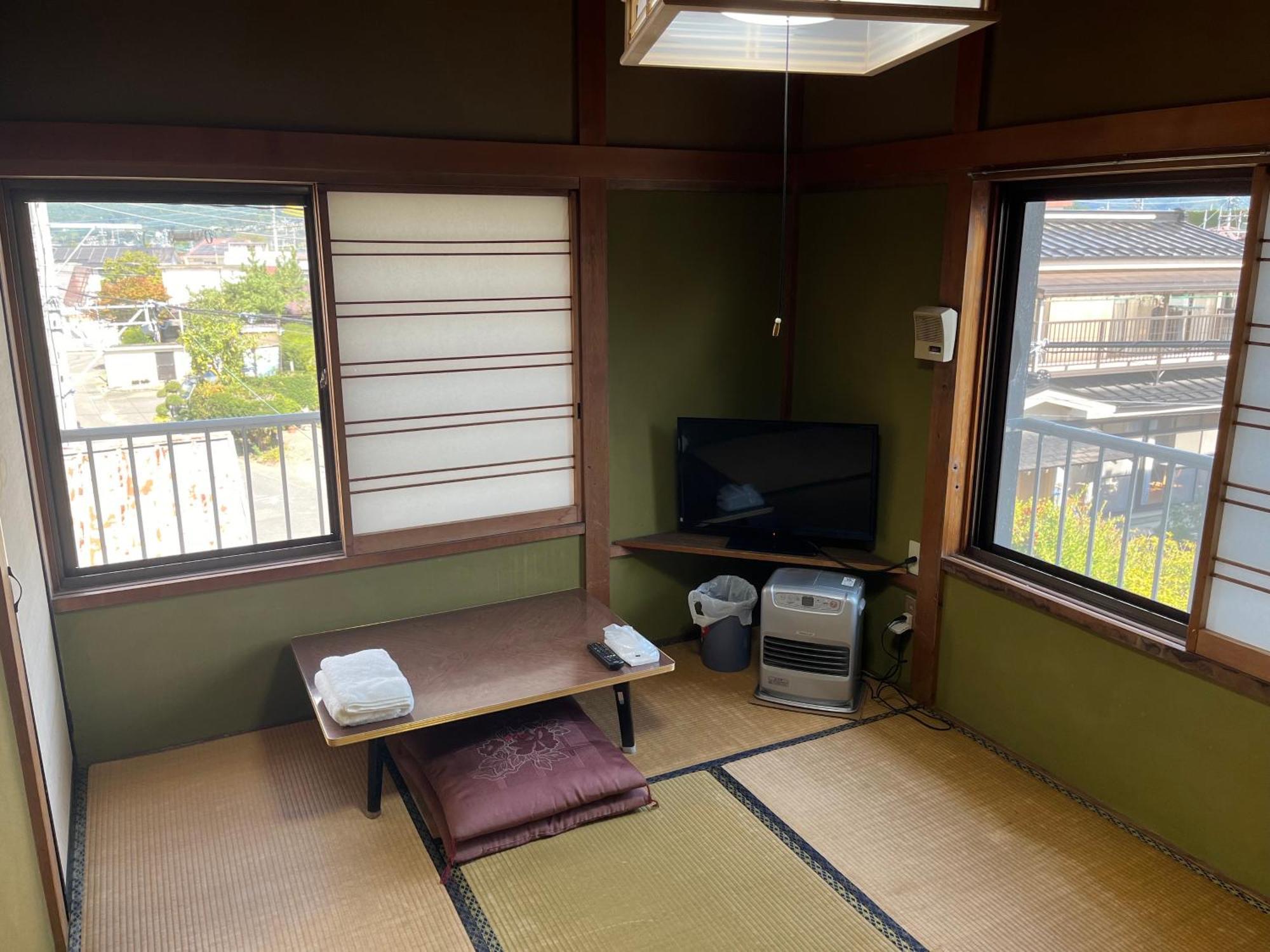 Gasthaus ふる里 Fujikawaguchiko Exterior foto