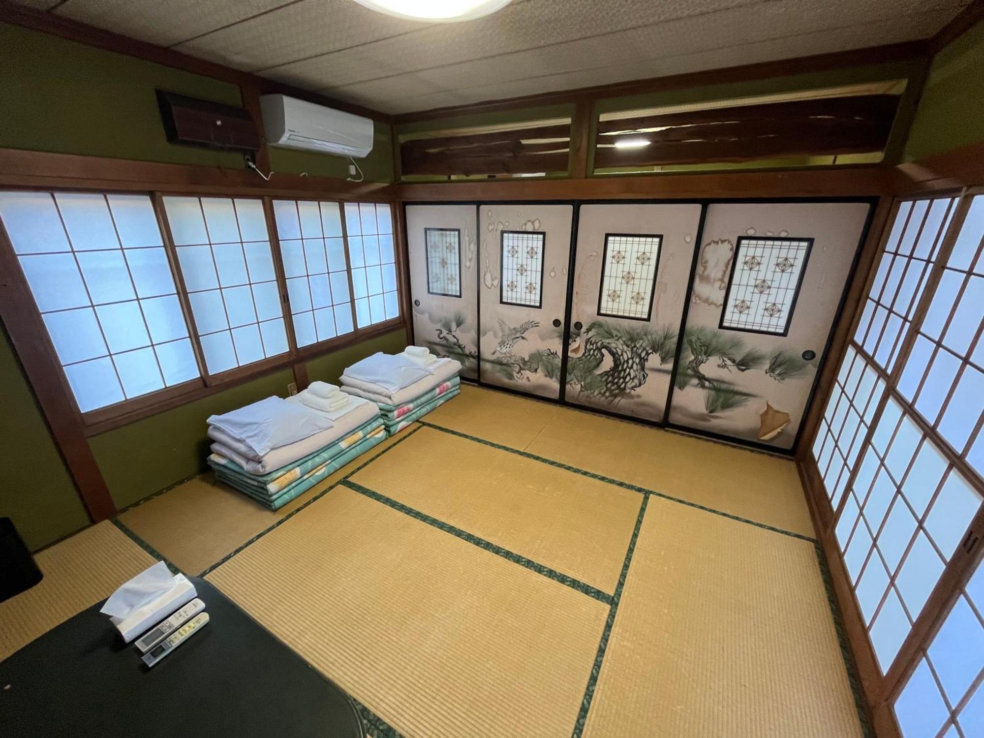 Gasthaus ふる里 Fujikawaguchiko Exterior foto